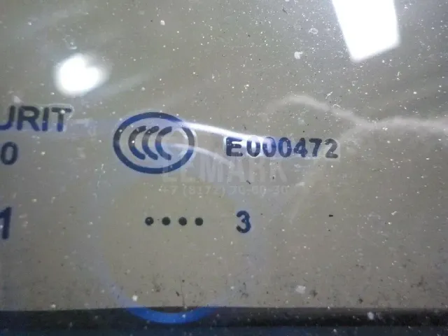 Стекло двери передней правой (форточка) для  Ford America Escape I 2001-2007