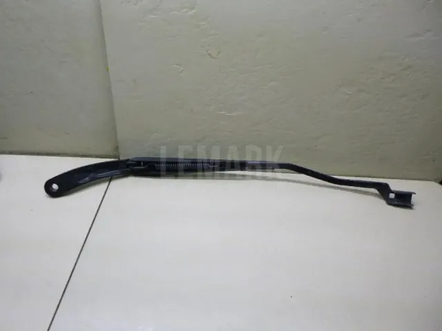 Поводок стеклоочистителя передний правый для  Chrysler Sebring 2006-2010