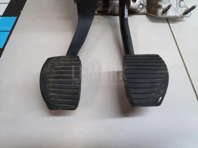 Блок педалей для  Brilliance H530 2011-2020