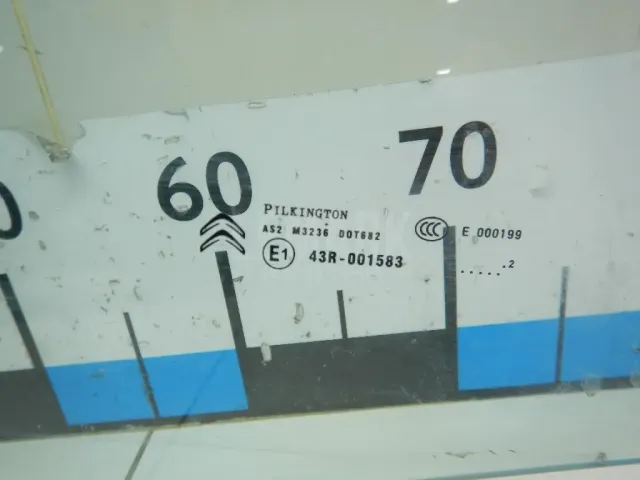 Стекло двери задней правой для  Citroen Jumper 244 2002-2006