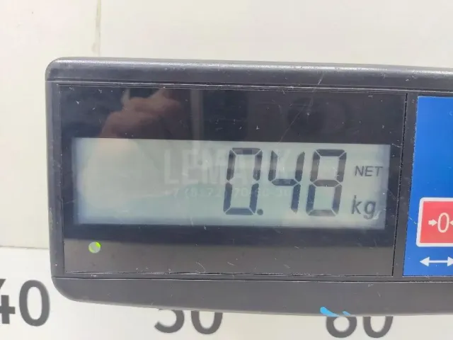 Поводок стеклоочистителя передний левый