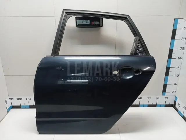 Дверь задняя левая для  CASE SV300 2012