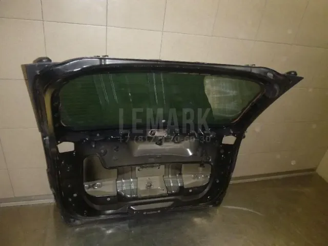 Дверь багажника для  Cadillac Escalade II 2000-2006