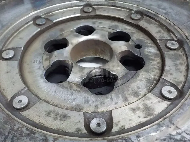 Маховик для  CASE SV300 2012