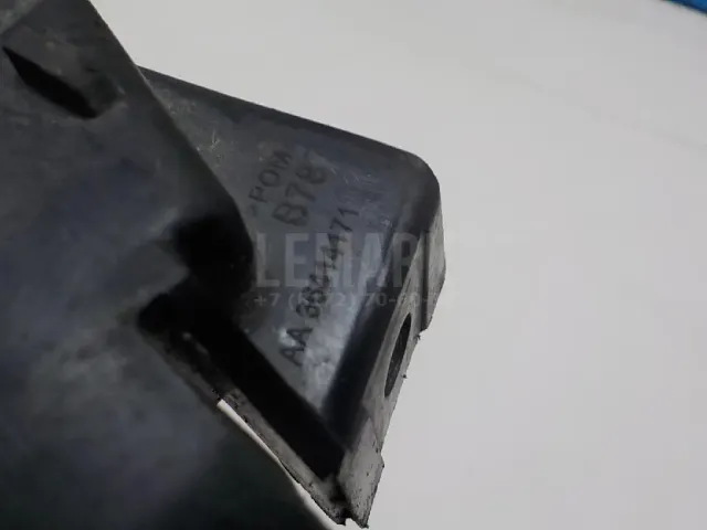 Направляющая переднего бампера левая