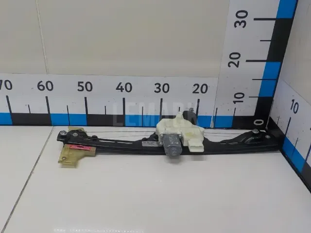 Стеклоподъемник электр. задний левый