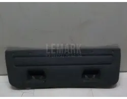 Обшивка двери багажника