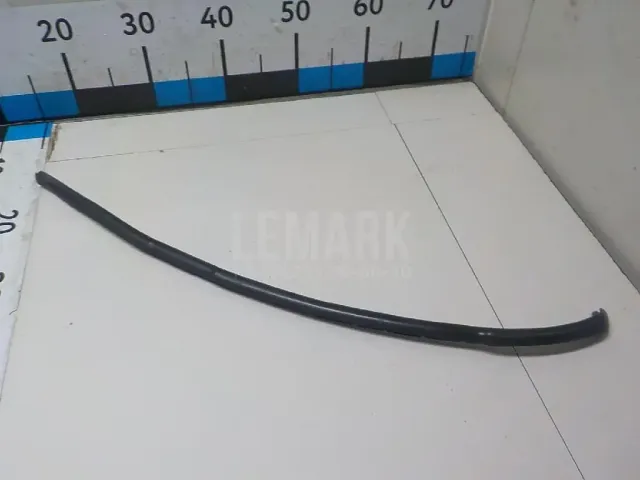 Уплотнитель двери