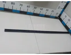 Накладка стекла переднего левого