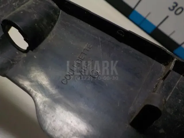 Щиток фонаря для  BMW 3-serie F30/F31/F80 2011-2020