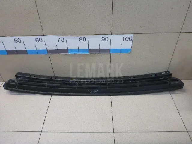 Решетка в бампер центральная для  Haval H9 2014-2024