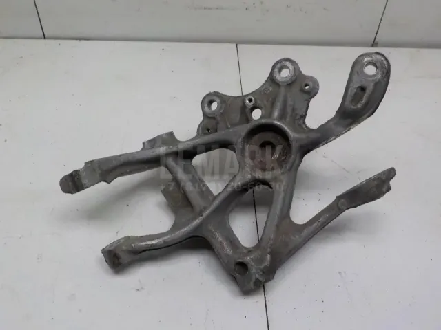 Кулак поворотный задний левый для  Ford C-MAX 2003-2010