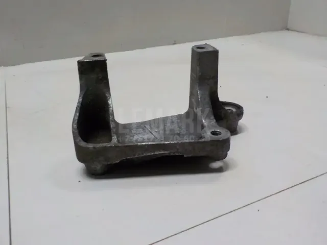 Кронштейн КПП левый для  Dongfeng DFL3251 2007