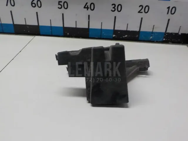 Кронштейн заднего бампера левый для  BMW 7-serie G11/G12 2015-2022