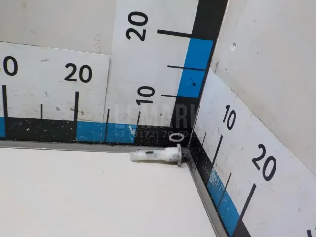 Датчик уровня в бачок омывателя для  HOWO