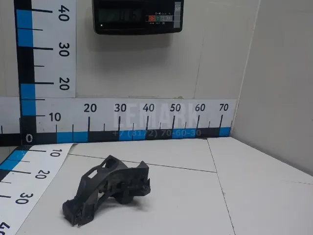 Кронштейн заднего бампера правый для  Ford Fusion 2002-2012