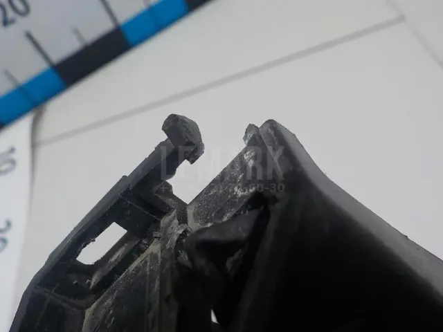 Кронштейн заднего бампера правый для  Ford Fusion 2002-2012