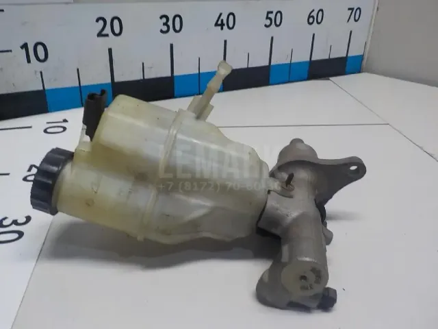 Цилиндр тормозной главный