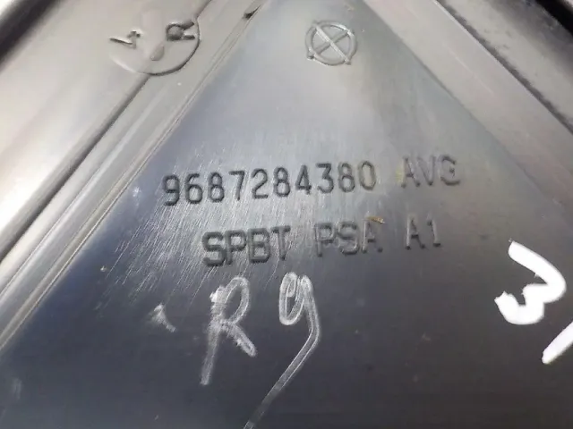 Уплотнитель стекла двери для  Acura RDX 2006-2012