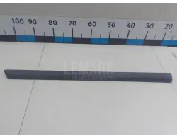 Молдинг задней правой двери