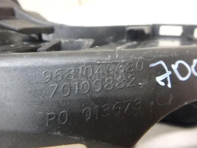 Кронштейн заднего бампера правый для  BAW M7 2022