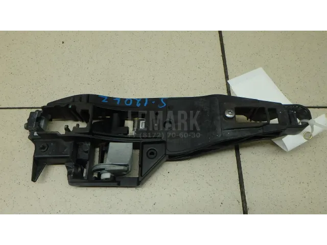 Кронштейн ручки для  Ford Focus II 2008-2011