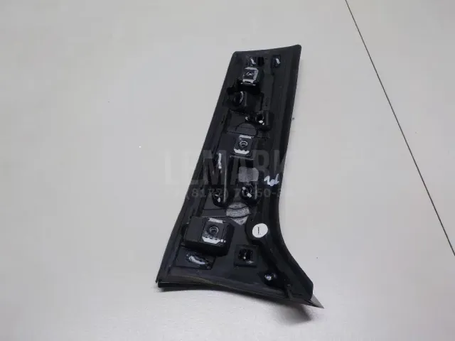 Накладка двери багажника для  Ford Mondeo III 2000-2007