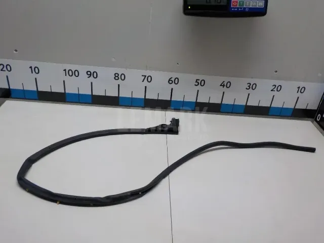 Уплотнитель двери для  Chery Amulet (A15) 2006-2012