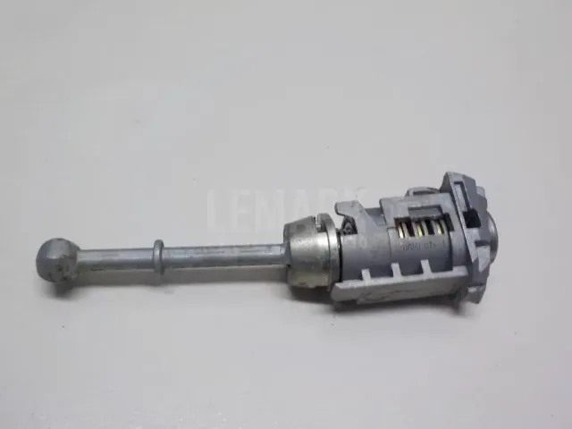 Вставка замка двери лев. для  GM Buick Rendezvous 2001-2007