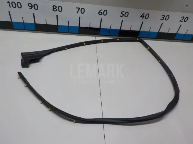 Уплотнитель двери для  Great Wall Hover H3 2010-2014