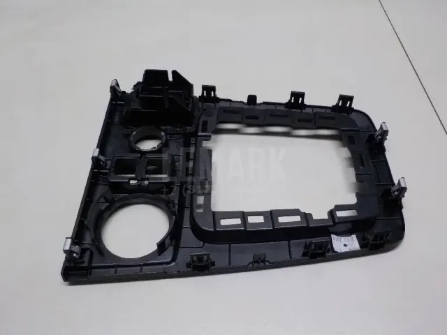 Накладка (кузов внутри) для  Ford Mondeo III 2000-2007
