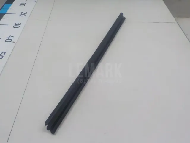 Накладка стекла заднего правого для  GM Pontiac Grand AM 1992-1998