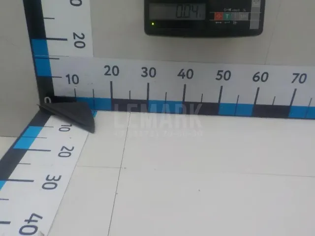 Накладка переднего крыла левого