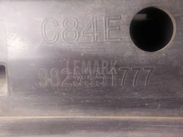 Бампер задний для  GM Pontiac Aztek 2001-2005