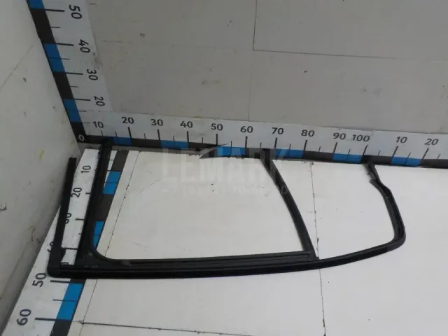 Уплотнитель стекла двери для  Daewoo Matiz (M100/M150) 1998-2015