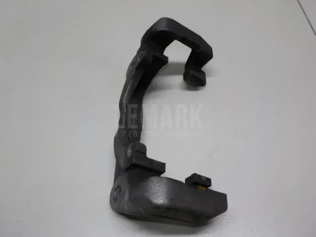 Скоба суппорта переднего правого для  BMW 6-serie E63 2004-2009
