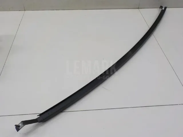 Направляющая стекла двери для  Dodge Journey 2008-2020