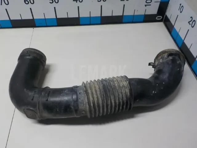 Патрубок воздушного фильтра