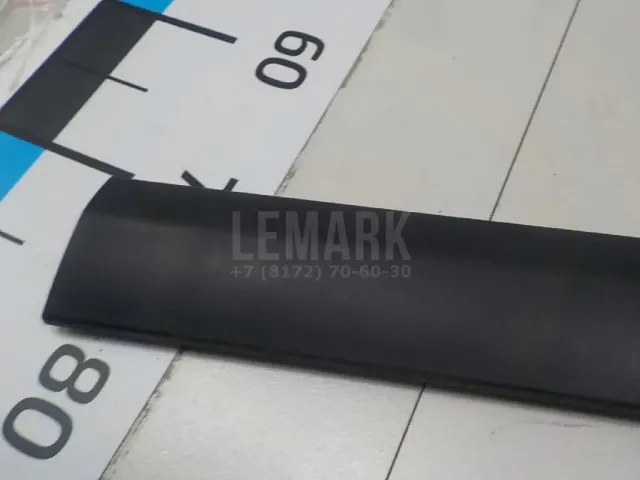 Молдинг задней левой двери для  BMW X1 F48 2014-2022