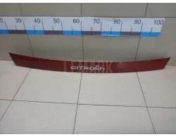 Накладка двери багажника