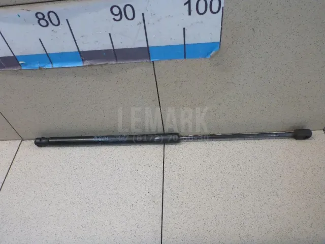 Амортизатор двери багажника