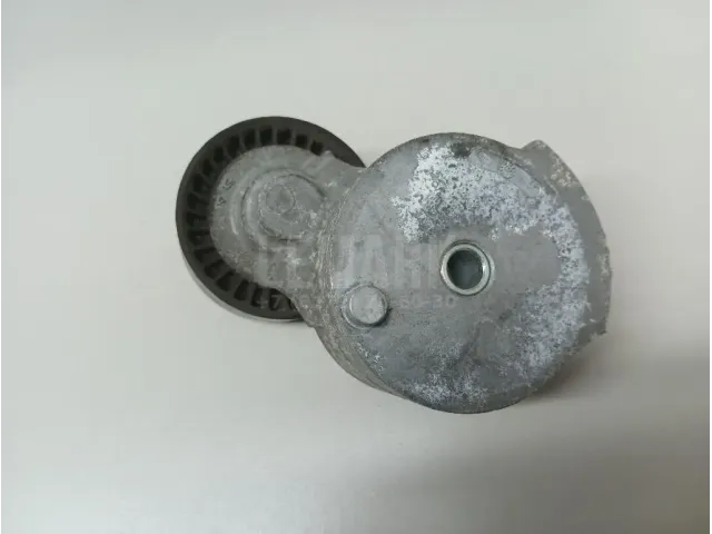 Натяжитель ремня