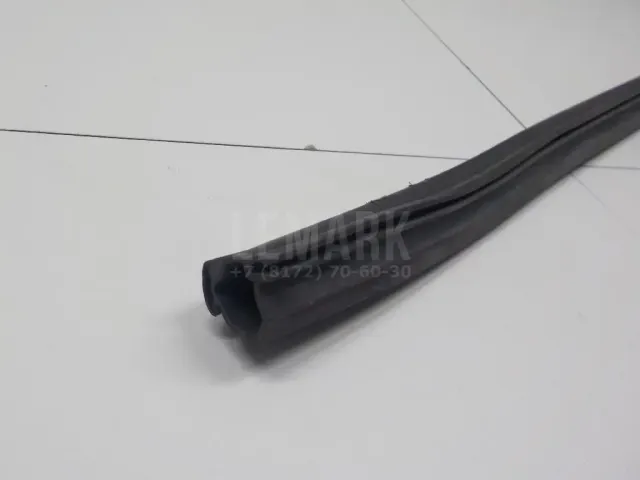 Уплотнитель капота для  Citroen C3 2002-2009