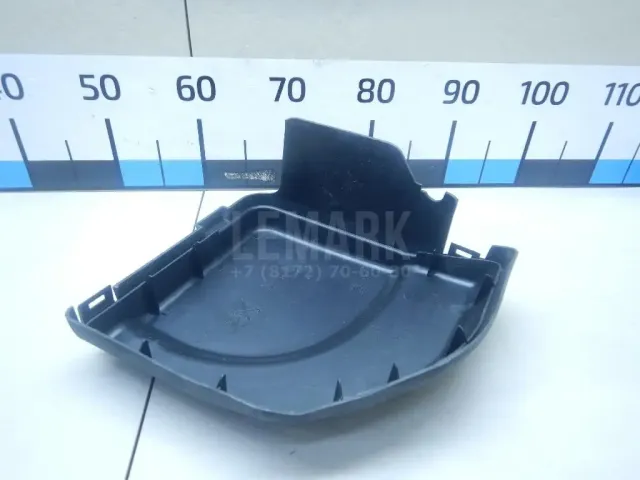 Крышка блока предохранителей