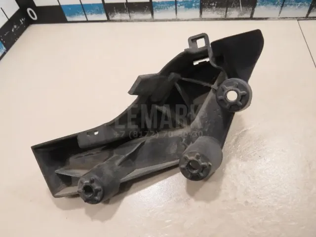 Кронштейн заднего бампера для  Fiat Uno 1983-1989