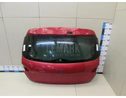 Дверь багажника со стеклом