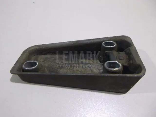 Направляющая (кузов наружные) для  BMW 3-serie F30/F31/F80 2011-2020
