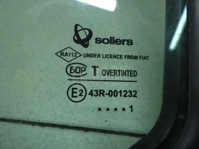 Стекло двери передней левой (форточка) для  BYD Flyer 2005-2008