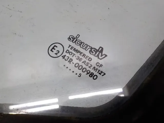 Стекло двери передней левой (форточка) для  Audi Q3 (8U) 2012-2018