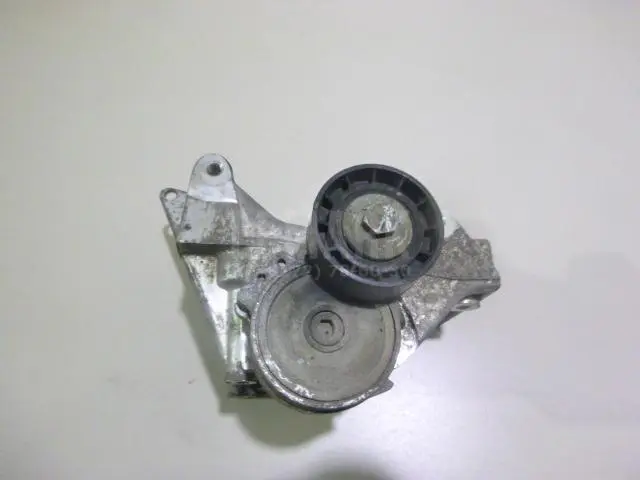 Кронштейн генератора для  Ford C-MAX 2003-2010